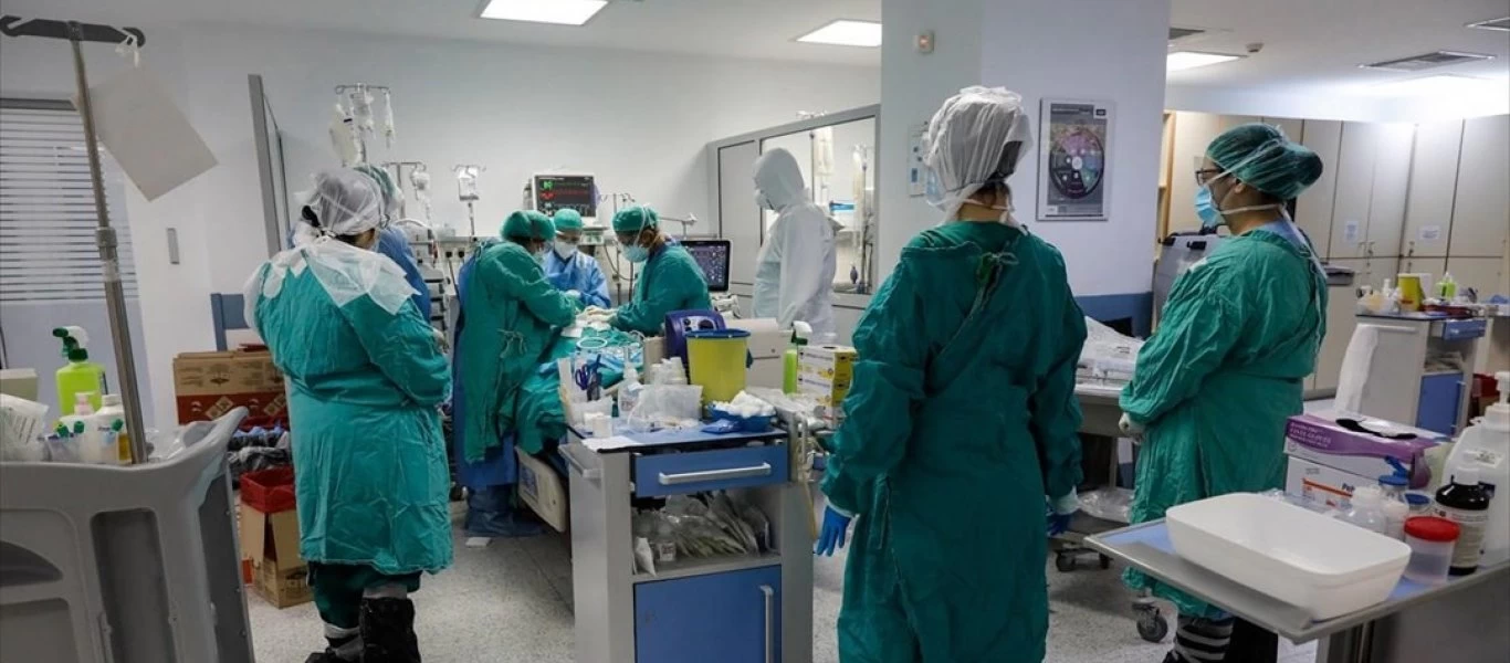 Καθηγητής Τζανάκης: «Οι θάνατοι είναι ο τελευταίος δείκτης που υποχωρεί»